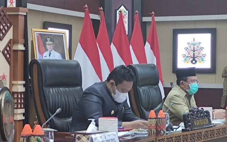 Wakil Gubernur Kalimantan Tengah (Kalteng), Edy Pratowo di Aula Jayang Tingang, Selasa 12 Juli 2022. (FOTO: HERMAWAN)