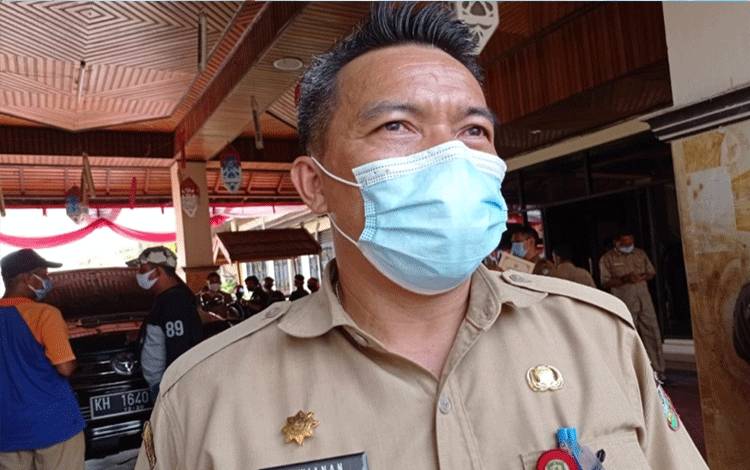 Kepala Dinas Pemadam Kebakaran dan Penyelamatan Kotim Hawianan. (foto: HAMIM)