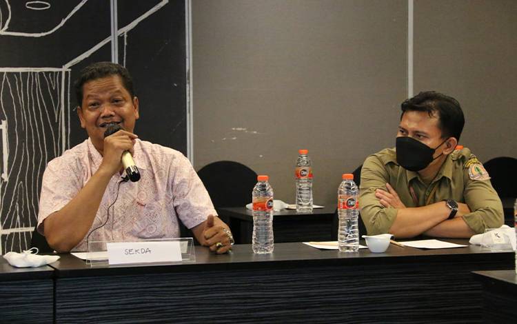 Sekretaris Daerah Seruyan Djainuddin Noor saat rapat bersama pihak Kementrian Lingkungan Hidup dan Kehutanan di Jakarta, Senin, 18 Juli 2022 (FOTO: KOMINFO SERUYAN)