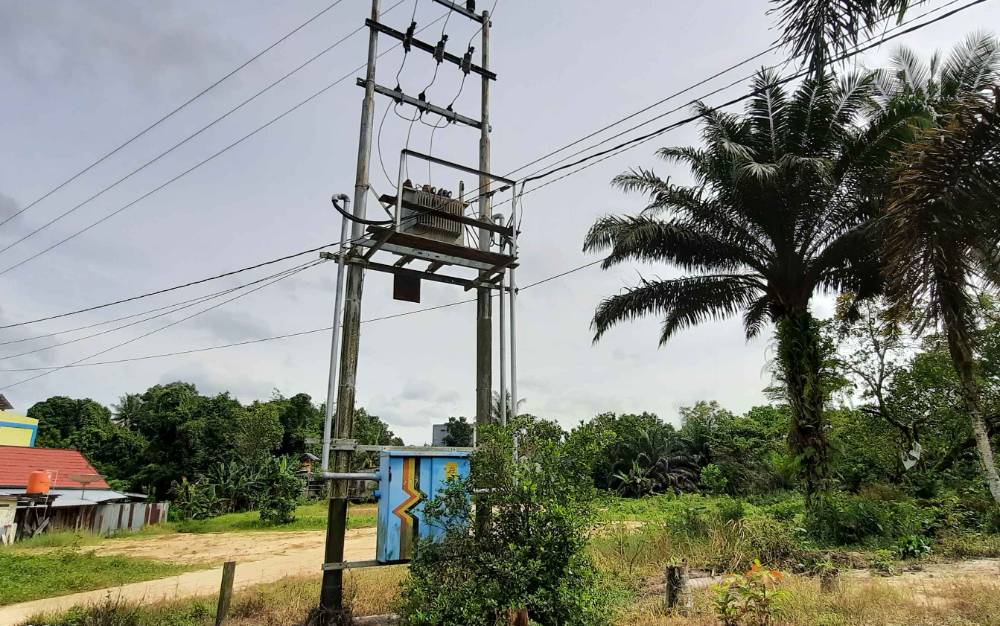 Ilustrasi foto tiang listrik di wilayah Kecamatan Arut Selatan. (FOTO: DANANG)