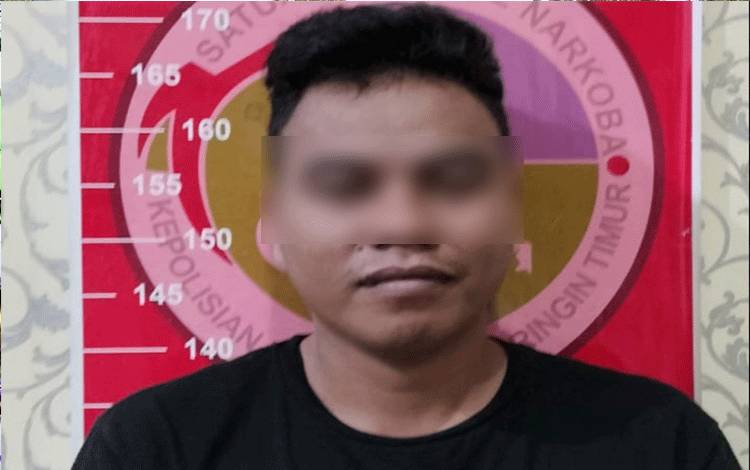 Seorang tersangka bandar sabu berinisial SP (29), yang diringkus polisi atas dasar informasi masyarakat.