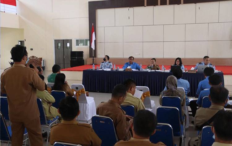 Rapat Konsultasi Publik Rancangan Peraturan Daerah tentang Perubahan Peraturan Daerah Nomor 6 Tahun 2006 tentang Pendirian Perusahaan Daerah Air Minum Kabupaten Pulang Pisau.