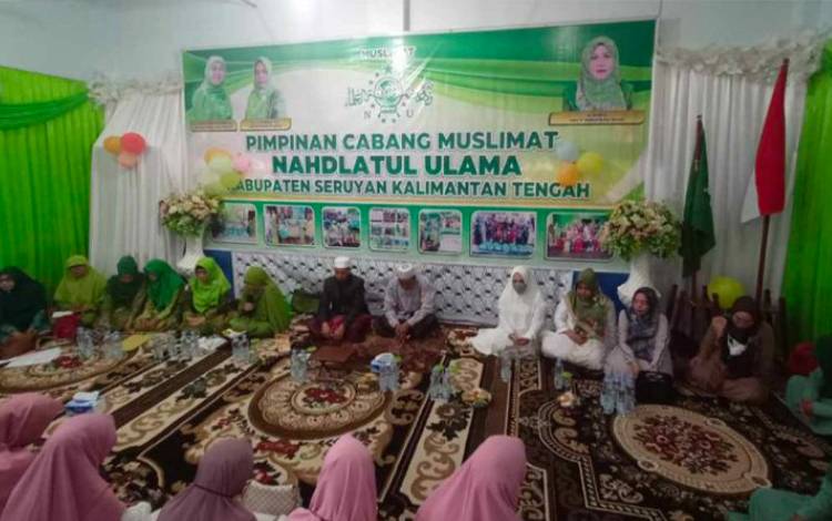 Wakil Bupati Seruyan Iswanti menghadiri peringatan 10 Muharam 1444 Hijriah Tahun 2022, Senin, 8 Agustus 2022. (FOTO: FAHRUL)