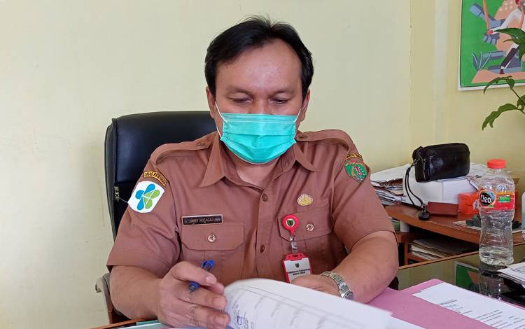 Kepala Dinas Kesehatan Kabupaten Barito Timur, Jimmi WS Hutagalung. (FOTO: BOLE MALO)