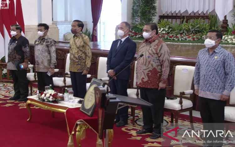 Suasana penyerahan penghargaan International Rice Research Institute (IRRI) di Istana Negara, Jakarta, Minggu (14/8/2022). ANTARA/HO-Kemenko Perekonomian