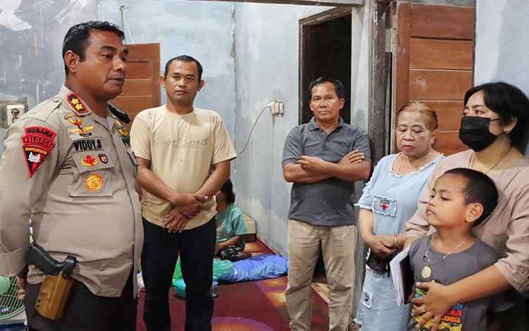 Kapolres Barito Timur Melayat ke Rumah Duka Anggota yang Meninggal