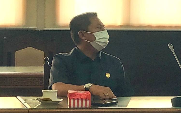 Wakil Ketua Komisi II DPRD Kalteng, Sudarsono. (FOTO: DONNY D)