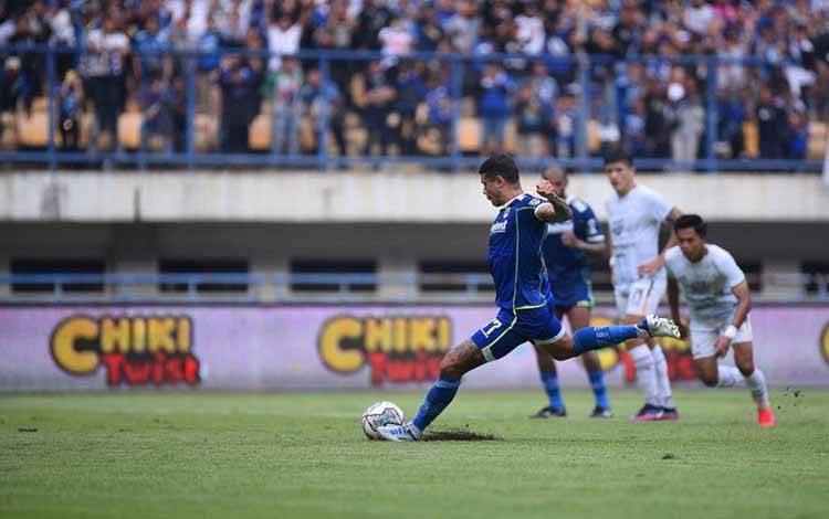 Striker Persib Bandung Ciro Alves. (ANTARA/HO/Persib.co.id)