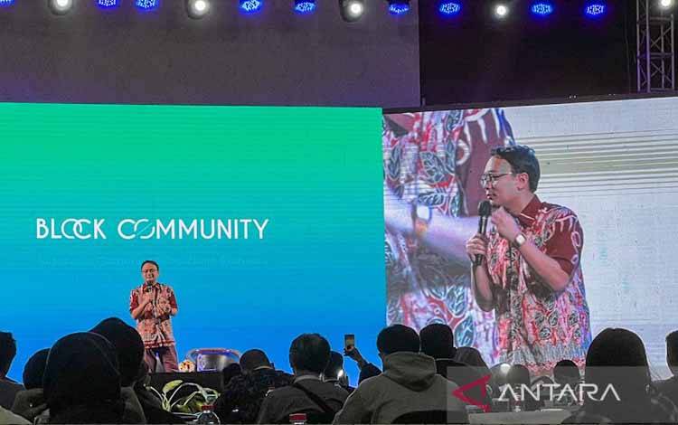 Wakil Menteri Perdagangan Jerry Sambuaga saat menjadi pembicara pada acara Block Community Conference 2022 di Yogyakarta, Sabtu (10/9/2022). ANTARA/Eka AR.