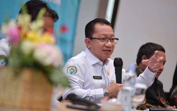 Sekretaris Jenderal Kemendes PDTT Taufik Madjid saat membuka agenda Rapat Koordinasi Rencana Aksi Nasional Percepatan Pembangunan Daerah Tertinggal bersama Bupati Taliabu, dan Bupati Sula Maluku Utara di Jakarta, Selasa (13/9/2022). (ANTARA/HO-Kemendes PDTT)