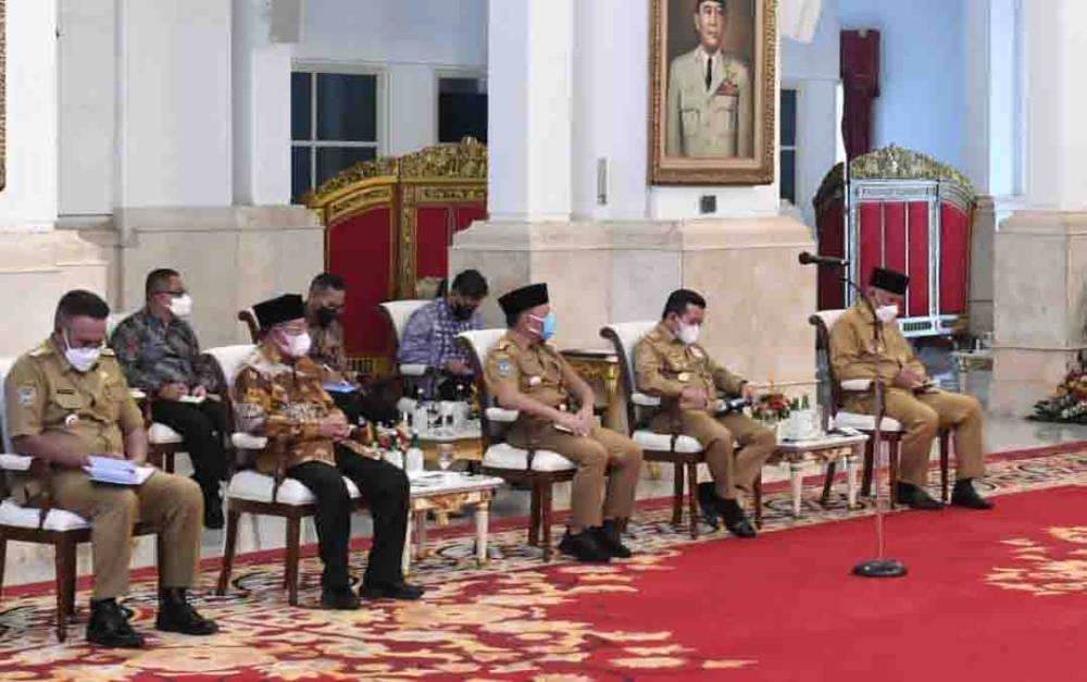 Gubernur Kalimantan Tengah (Kalteng), Sugianto Sabran saat mengikuti pertemuan dengan Presiden Jokowi dan seluruh kepala daerah se-Indonesia di Istana Negara. (FOTO: ISTIMEWA)