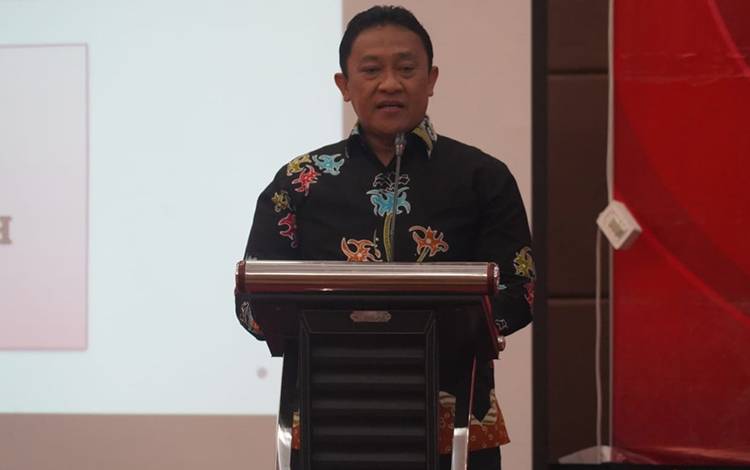 Wagub Kalteng, H Edy Pratowo membuka kegiatan sosialisasi arah kebijakan penyusunan APBD Tahun Anggaran 2023 di Palangka Raya. (FOTO: MMC KALTENG/IKHSAN)