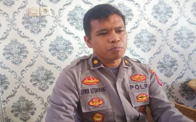 Kabagops Polresta Palangka Raya, Kompol Erwin Togar Situmorang ditemui wartawan, Senin 19 September 2022. (POTO : PARLIN TAMBUNAN)