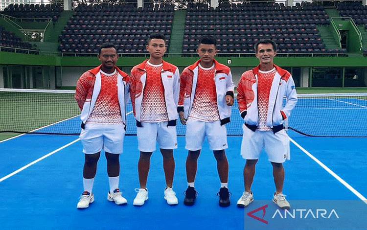 Tim Piala Davis Junior Indonesia untuk Final Kualifikasi Zona Asia Oseania 2022. ANTARA/HO-PP PELTI/Sutrisno/am.