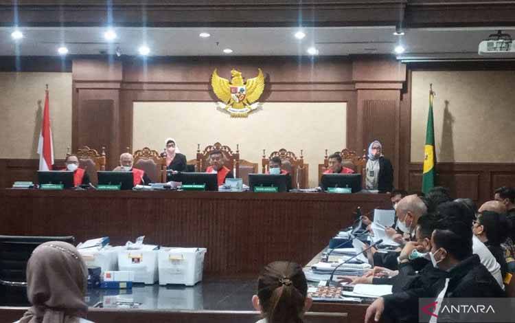 Suasana persidangan kasus korupsi pengurusan ekspor CPO dan turunannya pada tahun 2021 sampai dengan 2022, di Pengadilan Tindak Pidana Korupsi (Tipikor), Jakarta, Selasa (27/9/2022). ANTARA/Tri Meilani Ameliya