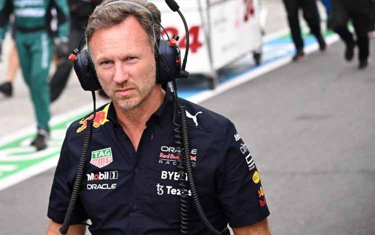 Kepala tim Red Bull Christian Horner jelang start Grand Prix Belanda, Sirkuit Zandvoort. (4/9/2022) (AFP/CHRISTIAN BRUNA)