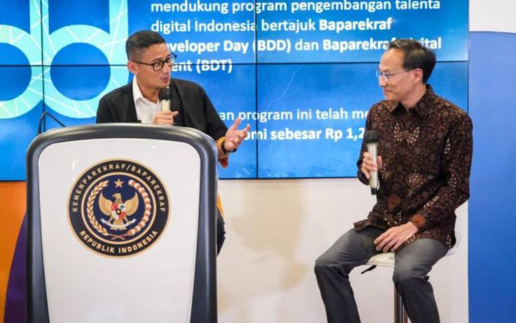 Menteri Pariwisata dan Ekonomi Kreatif Sandiaga Uno bersama Country Director Google Indonesia Randy Jusuf dalam The Weekly Brief with Sandi Uno, Jakarta, Senin (3/9/2022). ANTARA/HO-Kemenparekraf