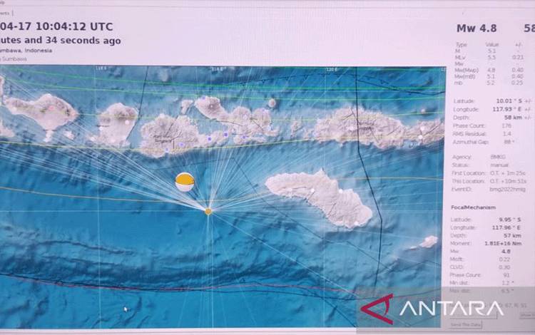 Tangkapan layar peta pusat gempa dengan magnitudo 4,8 yang terjadi di Sumbawa, Bima, dan Mataram Nusa Tenggara Barat (NTB) pada Minggu (17/4/2022), pukul 17.04 WIB. (ANTARA/HO-BMKG)