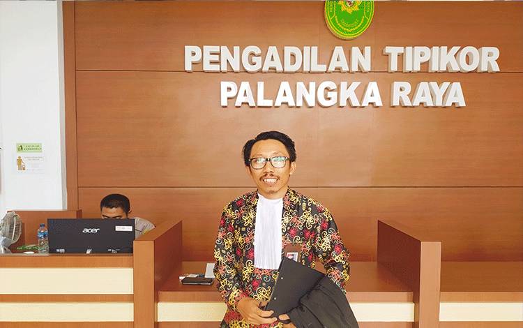 Penasehat Hukum Eko Andik Pribadi saat di Pengadilan Tipikor Palangka Raya, Kamis, 17 November 2022.