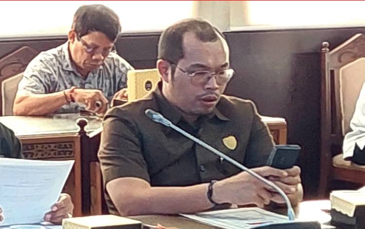 Sekretaris Komisi IV DPRD Kalteng, Tomy Irawan. (FOTO: DONNY D)