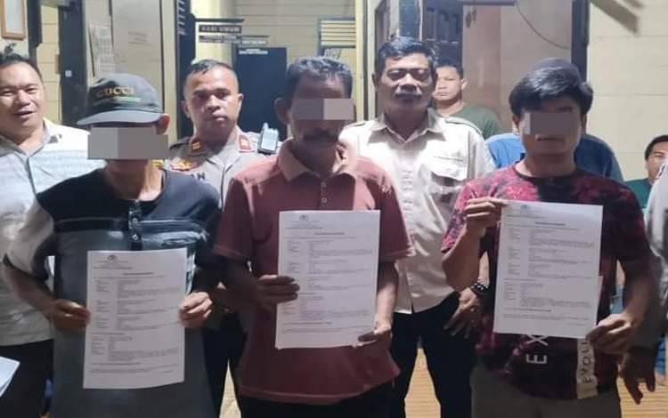 Tiga warga yang diduga melakukan pencurian buah sawit milik PT PSAM di wilayah Katingan Tengah akhirnya bebas setelah dimediasi pihak berwajib yang menerapkan restorative justice
