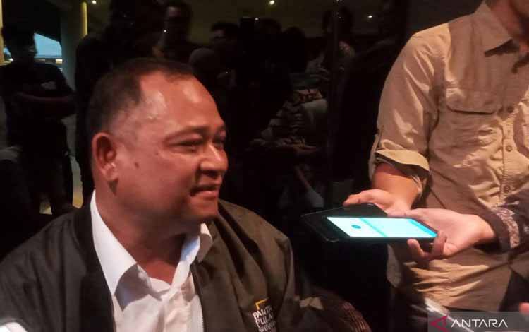 Anggota Bawaslu RI Totok Hariyono saat memberikan keterangan kepada kepada wartawan di Kota Batu, Jawa Timur, Sabtu (26-11-2022). ANTARA/Tri Meilani Ameliya