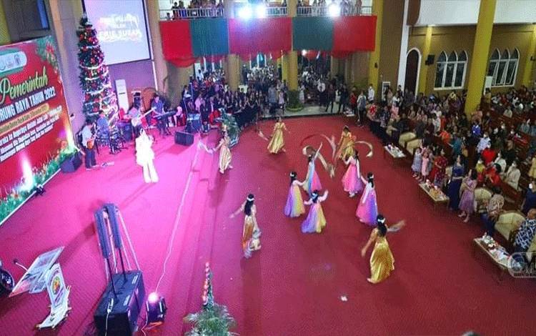 Perayaan Natal Oikumene Pemerintah Kabupaten Mura yang dihadiri ribuan umat Kristiani. (Foto Trisno)