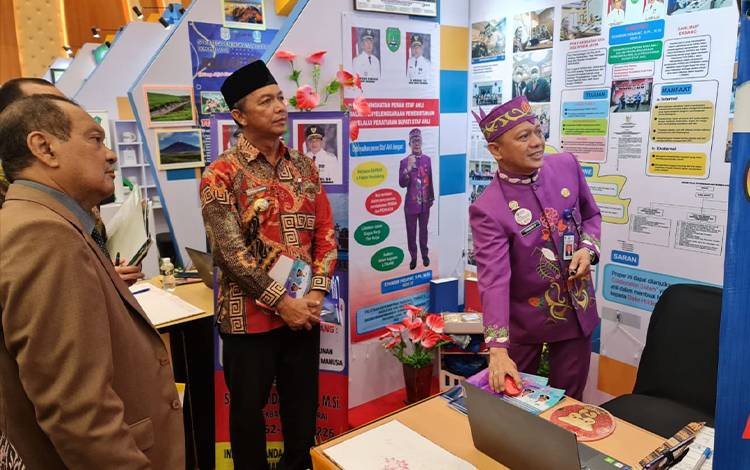 Bupati Sukamara, Windu Subagio menghadiri seminar laboratorium festival inovasi proper peserta PKN tingkat II angkatan XXIV Provinsi Jawa Timur tahun 2022 di BPSDM Surabaya. (FOTO: ISTIMEWA)