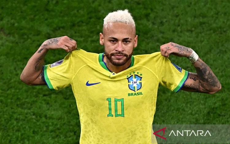 Selebrasi Neymar setelah mencetak gol untuk Brazil dalam pertandingan perempat final Piala Dunia 2022 lawan Kroasia Education City Stadium, Al-Rayyan, Doha pada 10 Desember 2022. ANTARA/AFP/Anne-Christine POUJOULAT