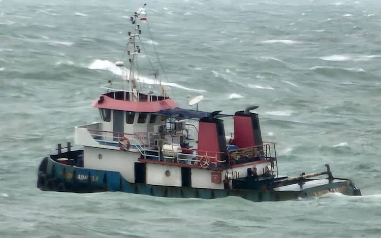 Tugboat Putra Abadi 77 yang mengalami kecelakaan di perairan Teluk Kumai