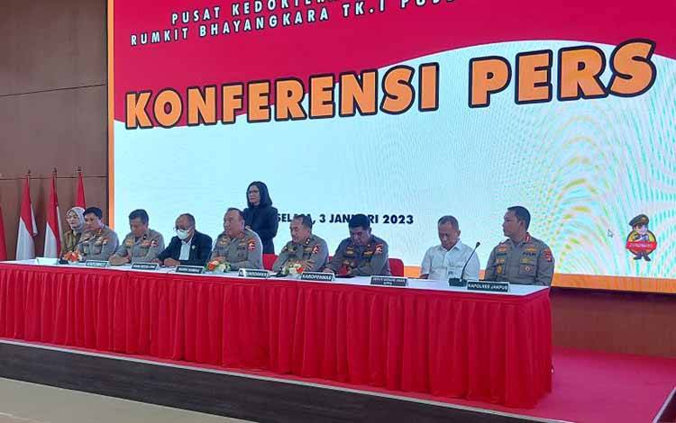 Jumpa pers kasus penculikan anak berinisial MA (6) warga Jakarta Pusat di RS Polri Kramat Jati, Jakarta, Selasa (3/1/2023). ANTARA/Yogi Rachman