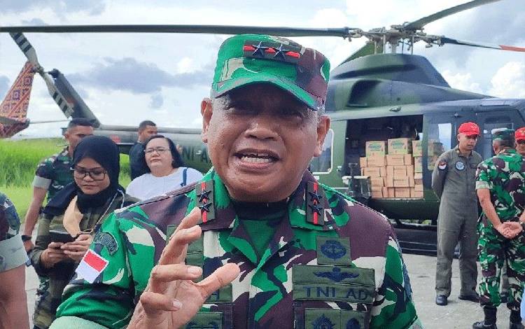 Panglima Kodam XVII/Cenderawasih, Mayor Jenderal TNI Muhammad Saleh Mustafa. ANTARA/Evarukdijati
