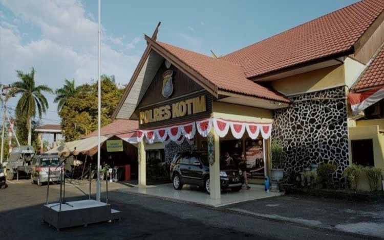 Kantor Polres Kotim yang berada di Jalan Jenderal Sudirman Km 0 Sampit. (FOTO: BUDDI)