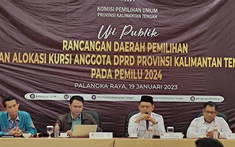 Caption: Uji publik rancangan Daerah Pemilihan (Dapil) serta alokasi kursi di Best Western Batang Garing, Kamis, 19 Januari 2023. (HERMAWAN)