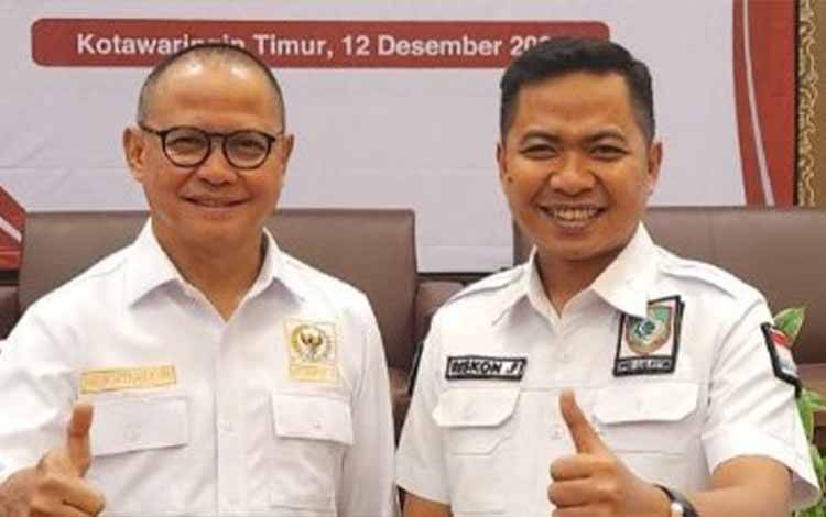 Anggota Komisi III Dewan Perwakilan Rakyat Daerah (DPRD) Kotawaringin Timur Riskon Fabiansyah (kanan). (FOTO: DEWI P)
