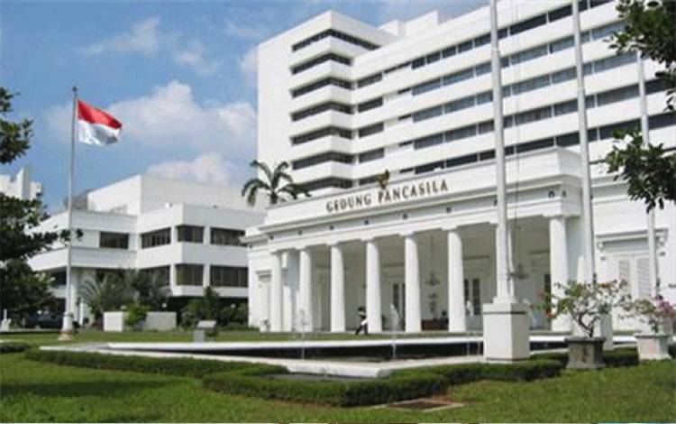 Kantor Kementerian Luar Negeri RI di kawasan Pejambon, Jakarta Pusat, dengan Gedung Pancasila di latar depan. (Dokumentasi Kemlu)