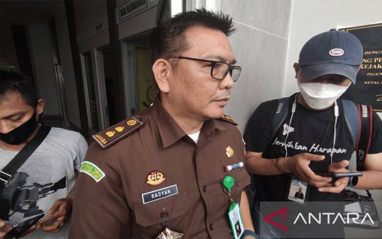 Kepala Seksi Penerangan Hukum Kejaksaan Tinggi Sumatera Selatan Mohd Radyan (ANTARA/M Riezko Bima Elko)