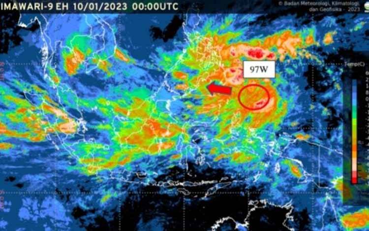 Ilustrasi - Tangkapan layar citra satelit yang dipublikasikan BMKG menunjukkan bibit siklon tropis 97W terpantau masih berada di Laut Filipina, Selasa (10/1/2023). ANTARA/HO-BMKG