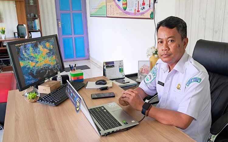 Kepala Stasiun Meteorologi Sanggu Nur Setiawan. (FOTO: BOLE MALO)