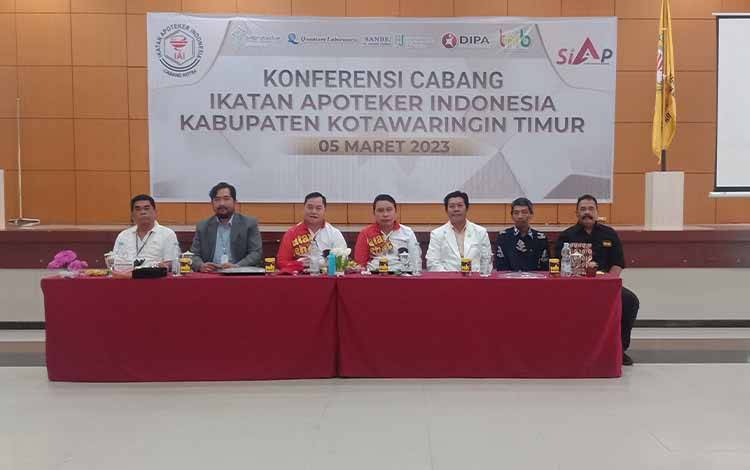 Bupati Kotawaringin Timur, Halikinnor menghadiri Konferensi cabang IAI Kabupaten di Banana Ball Room Werra Resort, Minggu, 5 Maret 2023. (FOTO: DEWIP)
