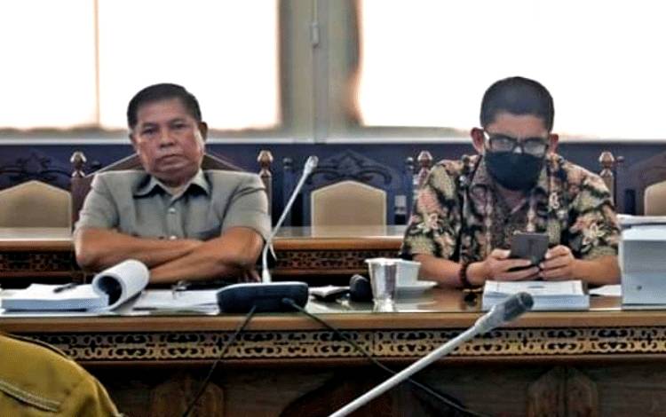 Legislator Kalteng, Sudarsono (kiri). (FOTO: DPRD KALTENG)