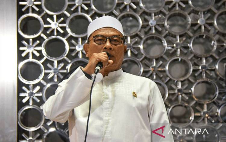 Kepala Staf Kepresidenan hadir di Haul Akbar Majelis Dzikir Al Khidmah di Masjid Istiqlal Jakarta, Minggu (5/3). (ANTARA/HO-Kantor Staf Presiden)