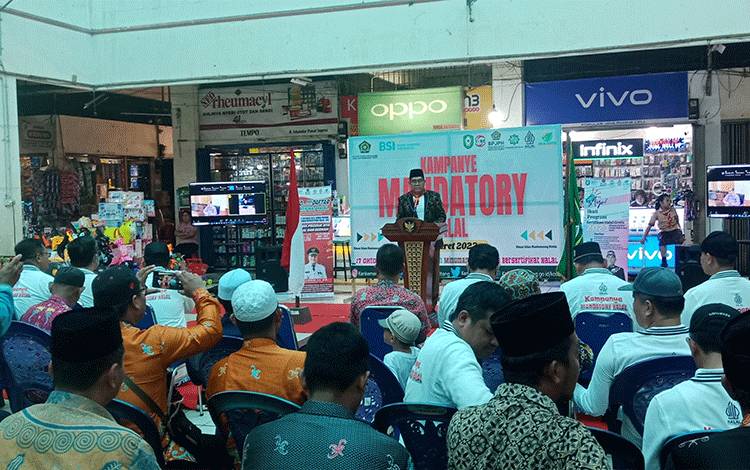 Kampanye mandatory halal di Pusat Perbelanjaan Mentaya (PPM) Ruang Promosi I, Sampit, Sabtu, 18 Maret 2023. (FOTO: DEWIP)