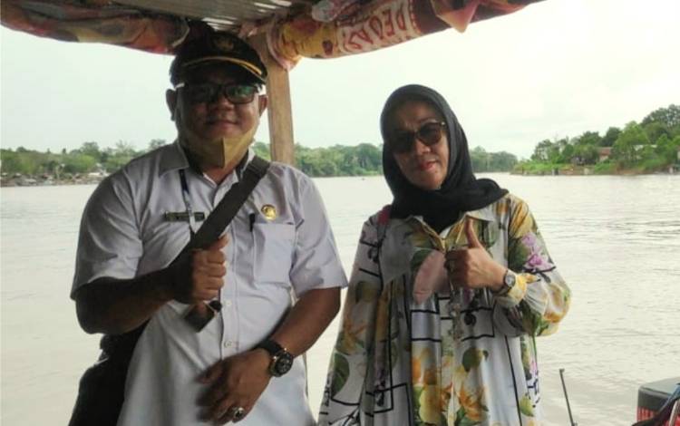 Anggota DPRD Kalteng, Siti Nafsiah (kanan) ketika melaksanakan reses di wilayah Dapil Kalteng I meliputi Kota Palangka Raya, Kabupaten Katingan dan Gumas. (FOTO: DOK RESES SITI NAFSIAH)