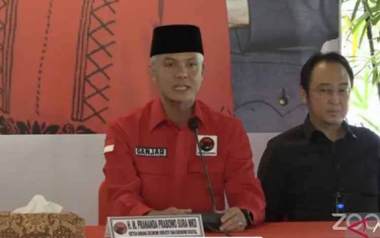 Tangkapan layar Ganjar Pranowo pascapenetapan calon presiden yang diusung oleh PDIP, dipantau di kanal YouTube PDIPerjuangan, dari Bogor, Jawa Barat, Jumat (21/4/2023). (ANTARA/Putu Indah Savitri)