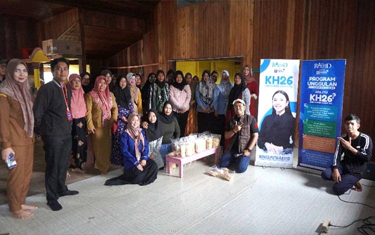Tim Klinik Bisnis berkunjung ke UMKM yang ada di Kuala Pembuang, Kabupaten Seruyan.(FOTO: Rilis Klinik Bisnis)