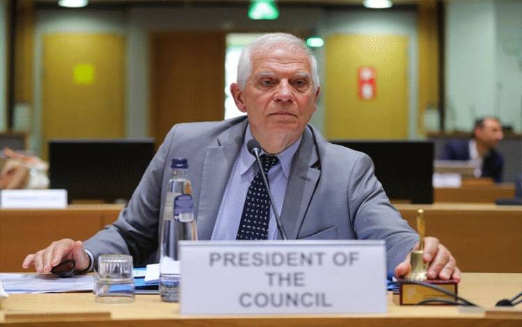 Perwakilan Tinggi Uni Eropa untuk Urusan Luar Negeri dan Kebijakan Keamanan Josep Borrell Fontelles memimpin pertemuan Dewan Urusan Luar Negeri Uni Eropa di Brussels, Belgia pada Senin (18/7/2022). (Xinhua/Zheng Huansong)