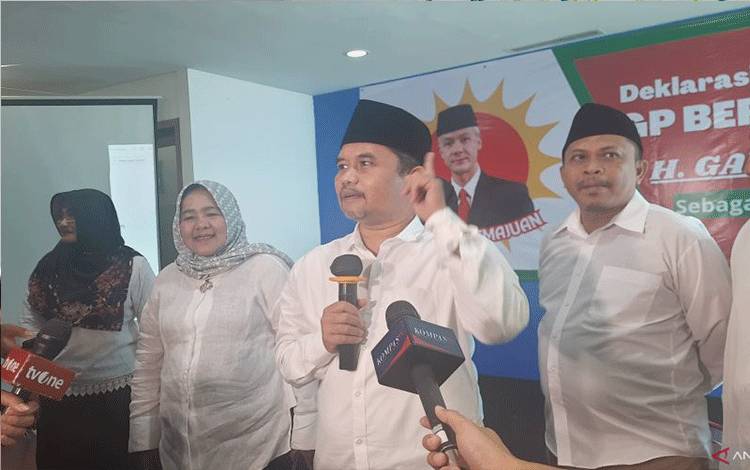 Koordinator Nasional Relawan GP Berkemajuan Faozan Amar di Hotel Ibis Budget Menteng, Jakarta Pusat, Sabtu (29/4/2023). (ANTARA/Narda Margaretha Sinambela)