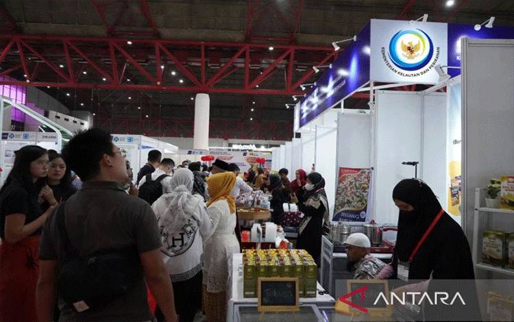 UMKM binaan KKP dalam pameran International Indonesia Seafood & Meat Expo (IISM) dan Indonesia Cold Chain Exhibition (ICE) yang berlangsung di JIEXpo Kemayoran pada 10-13 Mei 2023. ANTARA/ (Humas KKP)