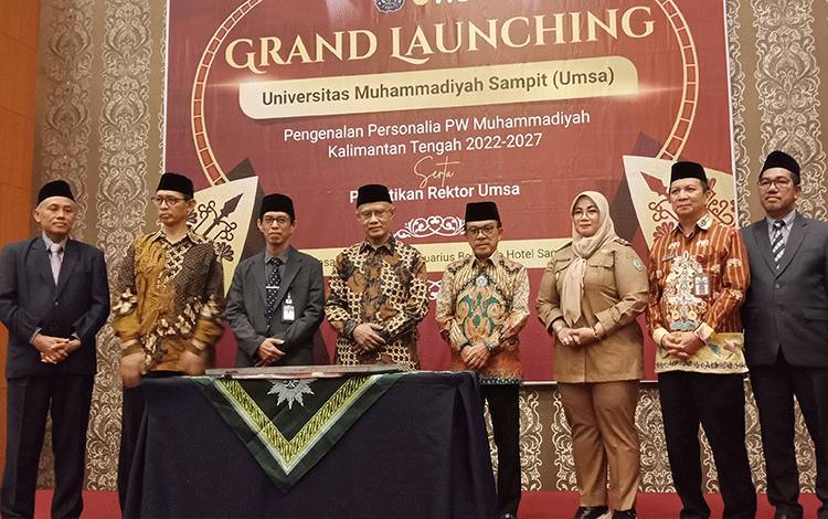 Wakil Bupati Kotawaringin Timur Irawati menghadiri grand launching Universitas Muhammadiyah Sampit, Selasa, 16 Mei 2023. (FOTO: DEWIP)